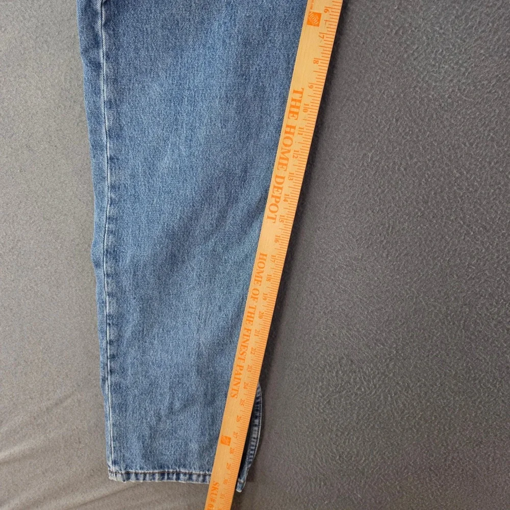 Levis through styling roomy